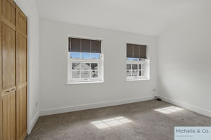 Bedroom- click for photo gallery